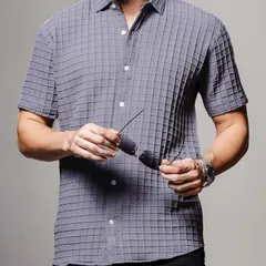 grey shirt