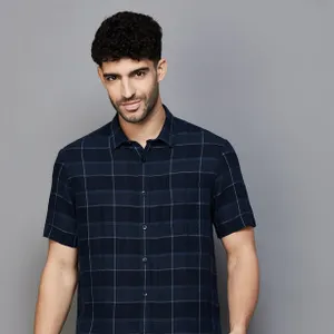 black shirt