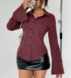 Chic Burgundy Fitted Shirt