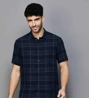 black shirt