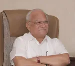 Dhananjay Alias Sudhir Hari Gadgil