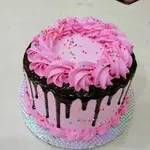 Cream cakes (6 inches 1 layer)