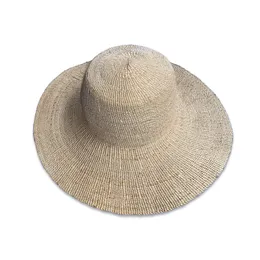 Sweet Licia's light brown hat