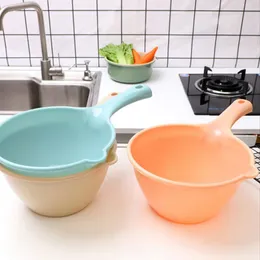 1-Piece Thick Plastic Water Scoop â 1.5L Multi-Purpose Bathing & Kitchen Ladle