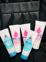 Johnsons Baby Face & Body Cream