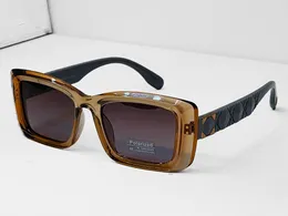 Polarized sunglass