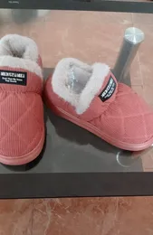 Quilted corduroy slippers, featuring a plush faux fur lining