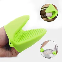 2-Pack Heat Resistant Silicone Oven Mitts – Non-Slip Grip Finger Gloves for Safe Handling of Hot Pots, Pans & Trays