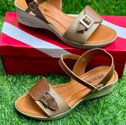 Ladies PU Heel Slippers Trendy Ladies Fashion Footwear PU Material Comfortable Slip-On Design Heel Slippers