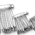 High-Quality Safety Pins – Durable Metal Pins for Clothing, Crafts & Daily Use