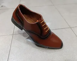 Stylish men’s formal shoe in a rich brown leather finish