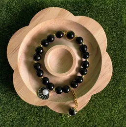 Black Daisy Charm Glass Bead Bracelet for Women, Women's Fashion Jewelry Gift, Perfect Gift Idea