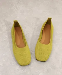 Women’s Slip-On Knit Flats – Size 42