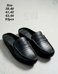 Menâs Black Slip-on Loafer Half Shoes