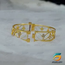 Gold Plated Guarantee Link Big Lock Leaf Design Bangle for Women With Stone Fashion Jewelry Gift.