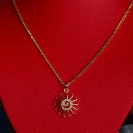 1.9mm Fox Singapore chain with pendant.