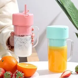 JUICE BLENDER WITH STRAW
