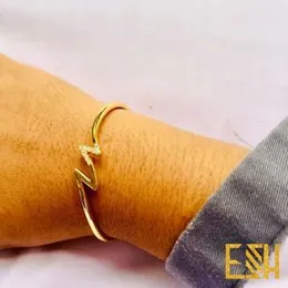 Gold Plated Beautiful Fashion Free Size Bangle Bracele WITH WHITE STONE FLASH DESIGHN For Women Fashion Jewelry Gift Casual Jewelry for Women