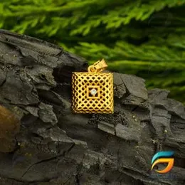 Gold Plated Box Pendant Guarantee Fashion and Stylish Design for Women..
