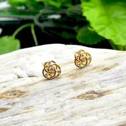 Gold Plated Flower Design Earring For Women.