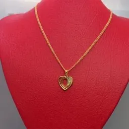 Gold plated Elegant 2.8 bismark chain with  new design pendant.