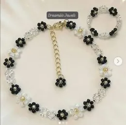 Simple seed beats bracelets with cute rings