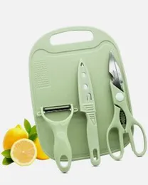 compact 4-piece kitchen utensil set