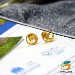 Gold Plated Earring Small Derana Theme for Women Beautiful earring.