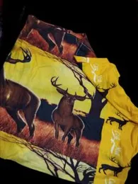 Yellow Hunting Design Fleece Blanket â Size 6Ã5