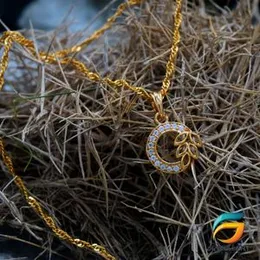 Gold Plated Guaranteed 18/24 inch Karali / Disco Chain with Round Pendant With Leaf Necklace for Ladies.