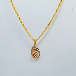 Gold Plated 2mm Bismarck Chain With Benilda Fashion Pendant Guarantee Fashion and Stylish Design For Women.