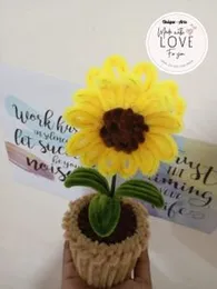 pipe cleaner sunflower vase