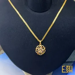 Gold Plated New 3.5MM Bismark Chain 18/24 Inch with Stone Sun Flower Theme Pendant