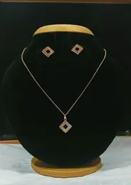 Dubai gold plated premium quality pendant chain with premium stone earrings for women