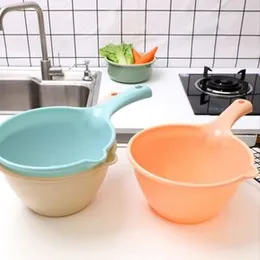 1-Piece Thick Plastic Water Scoop â 1.5L Multi-Purpose Bathing & Kitchen Ladle