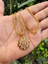 Gold plated rich look 2.5mm 18 inch and 24inch 2.5mm fox chain with beautiful round flower design with White stone pendant for women