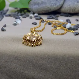 Gold plated Elegant 4mm bismark multicolor flower Stone pendant