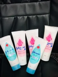 Johnsons Baby Face & Body Cream