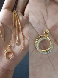 Gold plated Round shaped pendent with chain