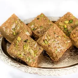 Delight Foods Winter Special Gud (Jaggery) Malai Gajak (Gajjak) (Malai Gajak (500g)) FROM INDIA(SAM)