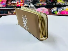 Lady's Long Zipper Purse for Hold money and phone etc..
