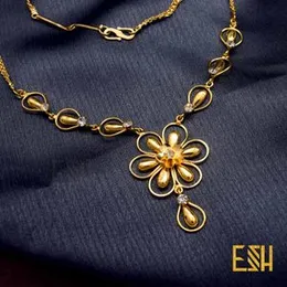 Gold Plated Flower Theme Necklace for Women – Beautiful Design Gift Jewelry for Girls