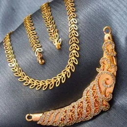 Gold Plated Traditional Bridal Sawadi Pendant with 4MM Open Leaf Long Chain for Women