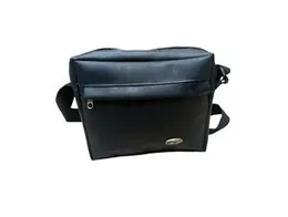 medium-sized black shoulder sling bag. 27*25cm
