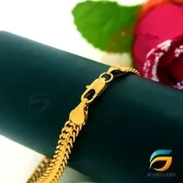 Gold plated New Fashion Design Bracelet For Women.