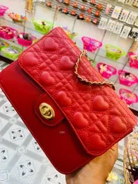 Womenâs Fashion Bag with Adjustable Belt â Stylish & Practical