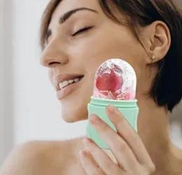 Reusable Cube Silicone Mold Ice Roller With Brush For Face Cold Therapy Facial Massage Roller