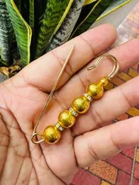 Gold Color Saree Pin with Gold Shine Round Design & 4 Pearl Big Brooch for Women
