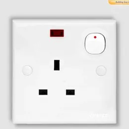 13A Switched Socket