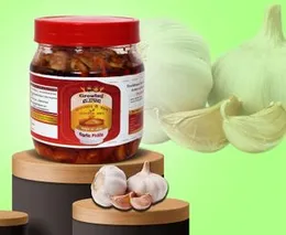 Growing Villagers Lahsun Ka Achar Homemade Garlic Pickle | Organic Traditional Lasan Achar | Less Oil | Jar Of 1 Kg FROM INDIA (SAM)
